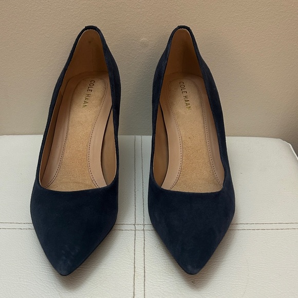 New Cole Haan Women's Navy Suede Heels size 7b - Picture 1 of 4